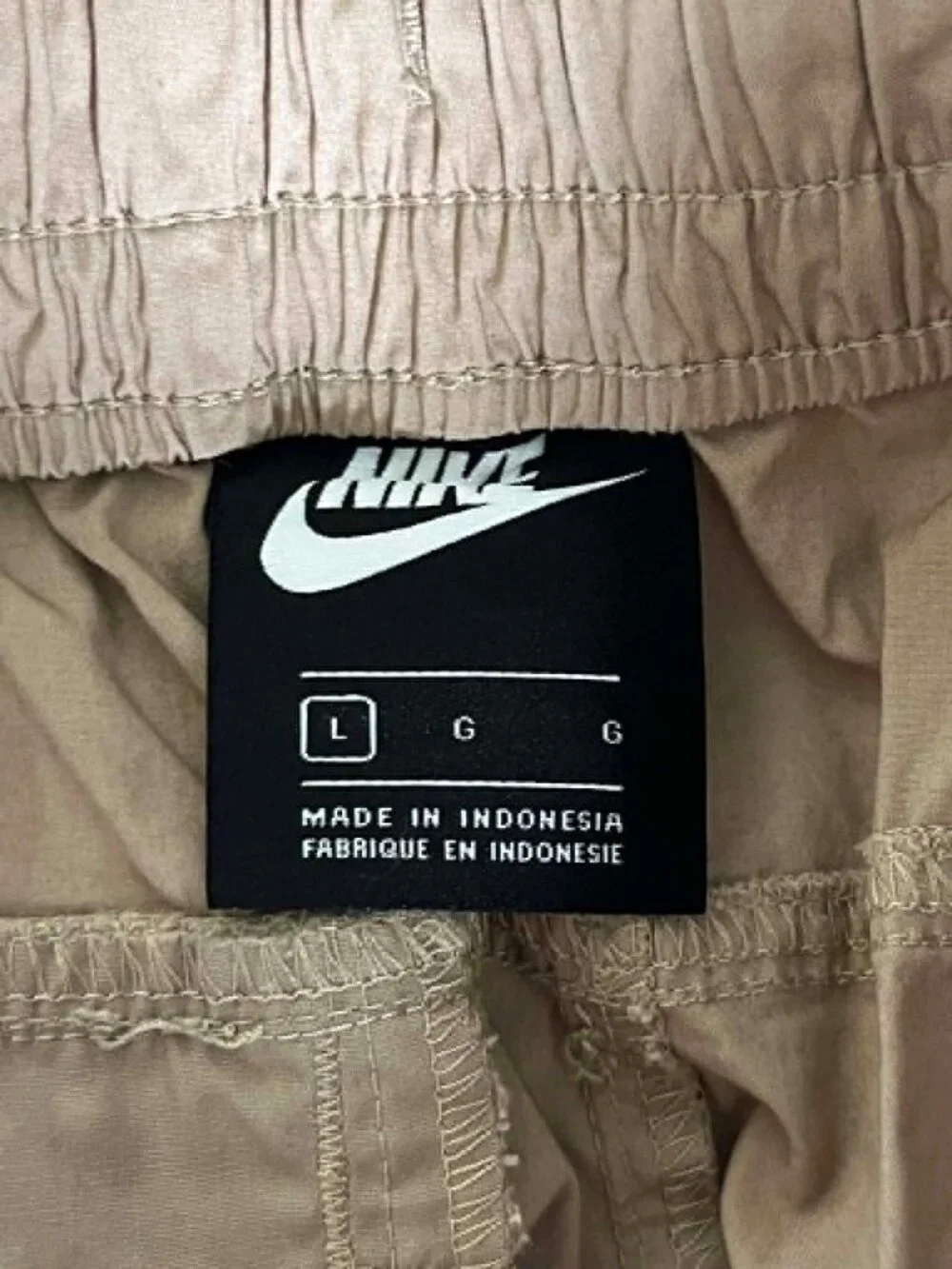 Nike Men's Tech Unlined Woven Trousers Cargo pocket size Large Khaki